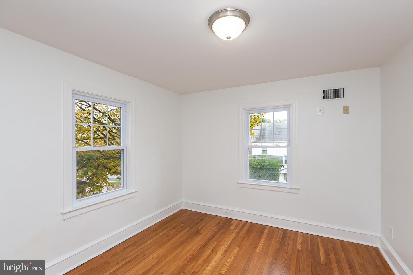 OAKMONT - Residential Lease