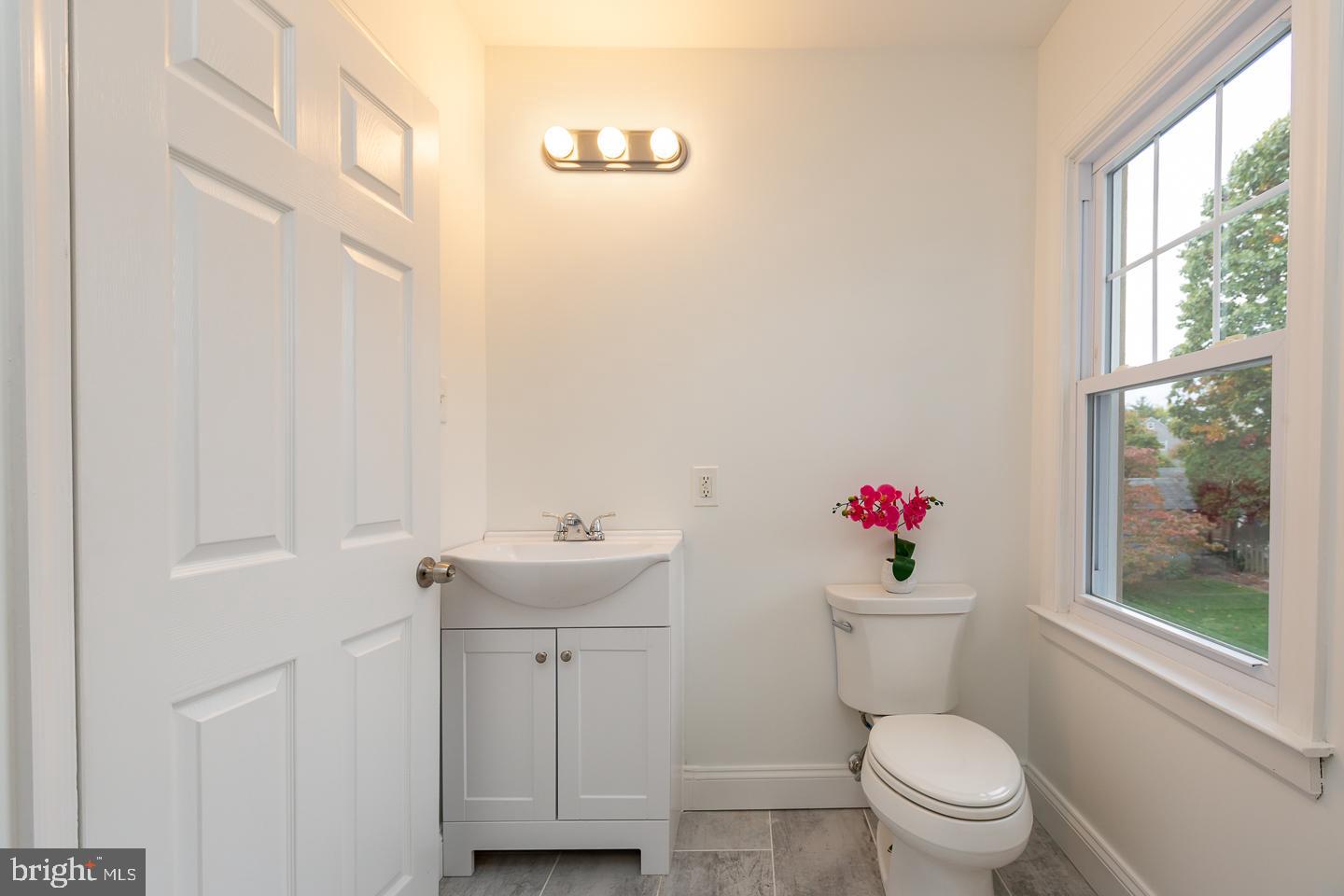 OAKMONT - Residential Lease