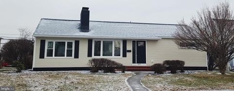 409 E CHESTNUT STREET CLEONA PA 17042