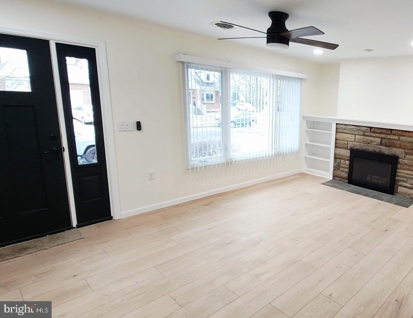 409 E CHESTNUT STREET