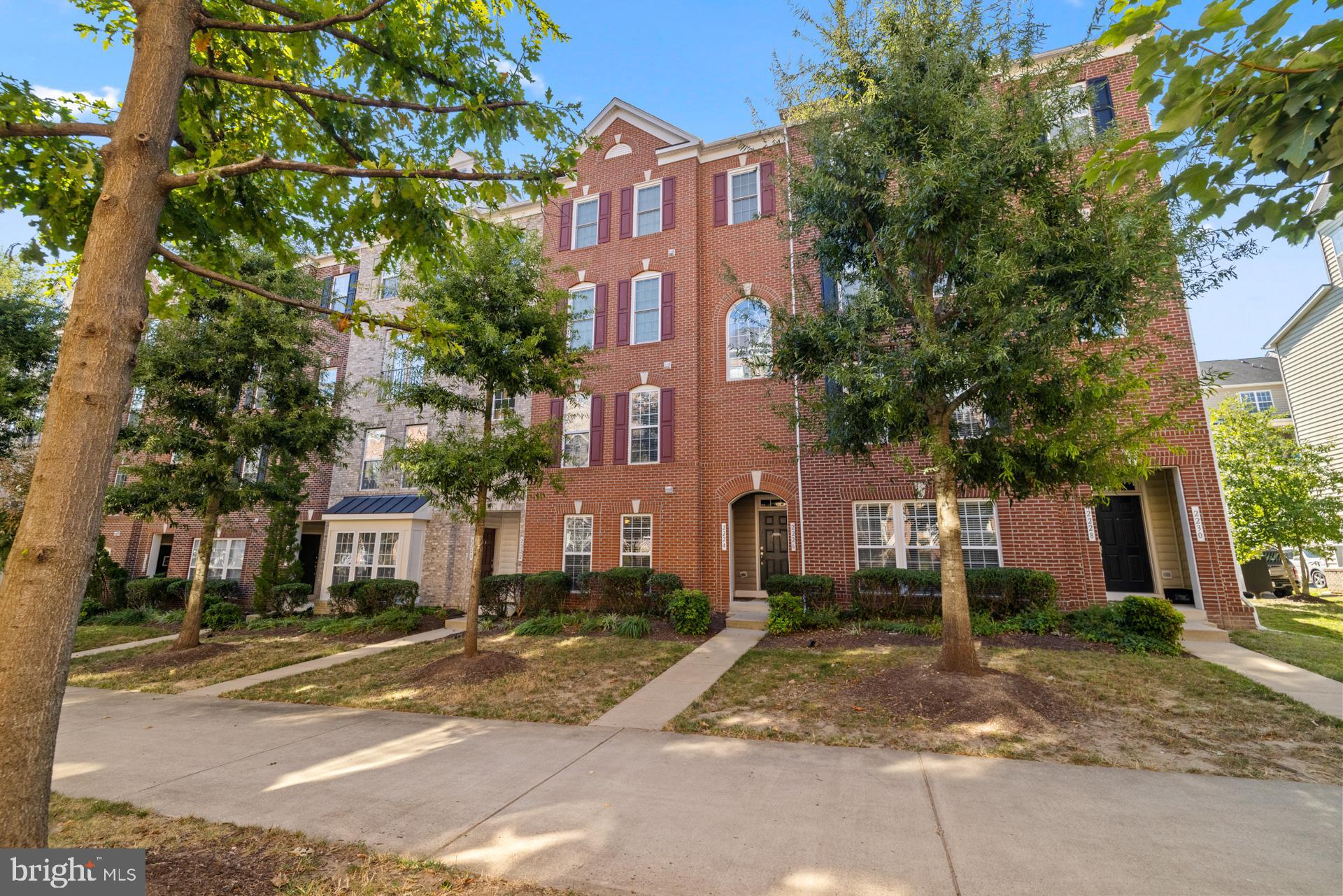 POTOMAC CLUB CONDOMINIUMS - Residential Lease