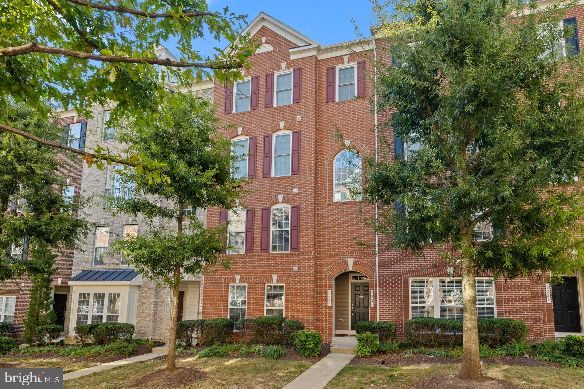 POTOMAC CLUB CONDOMINIUMS - Residential Lease