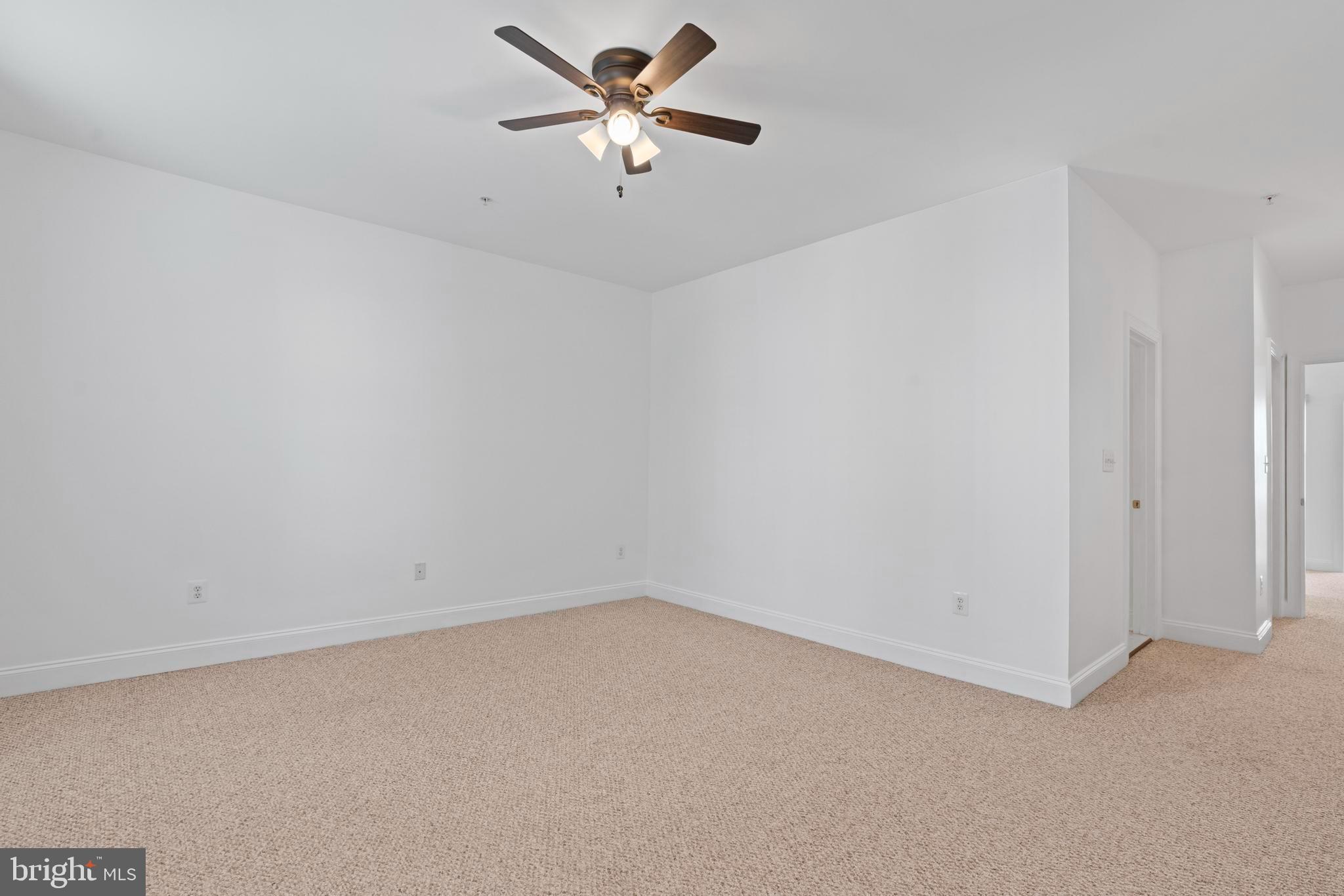 POTOMAC CLUB CONDOMINIUMS - Residential Lease