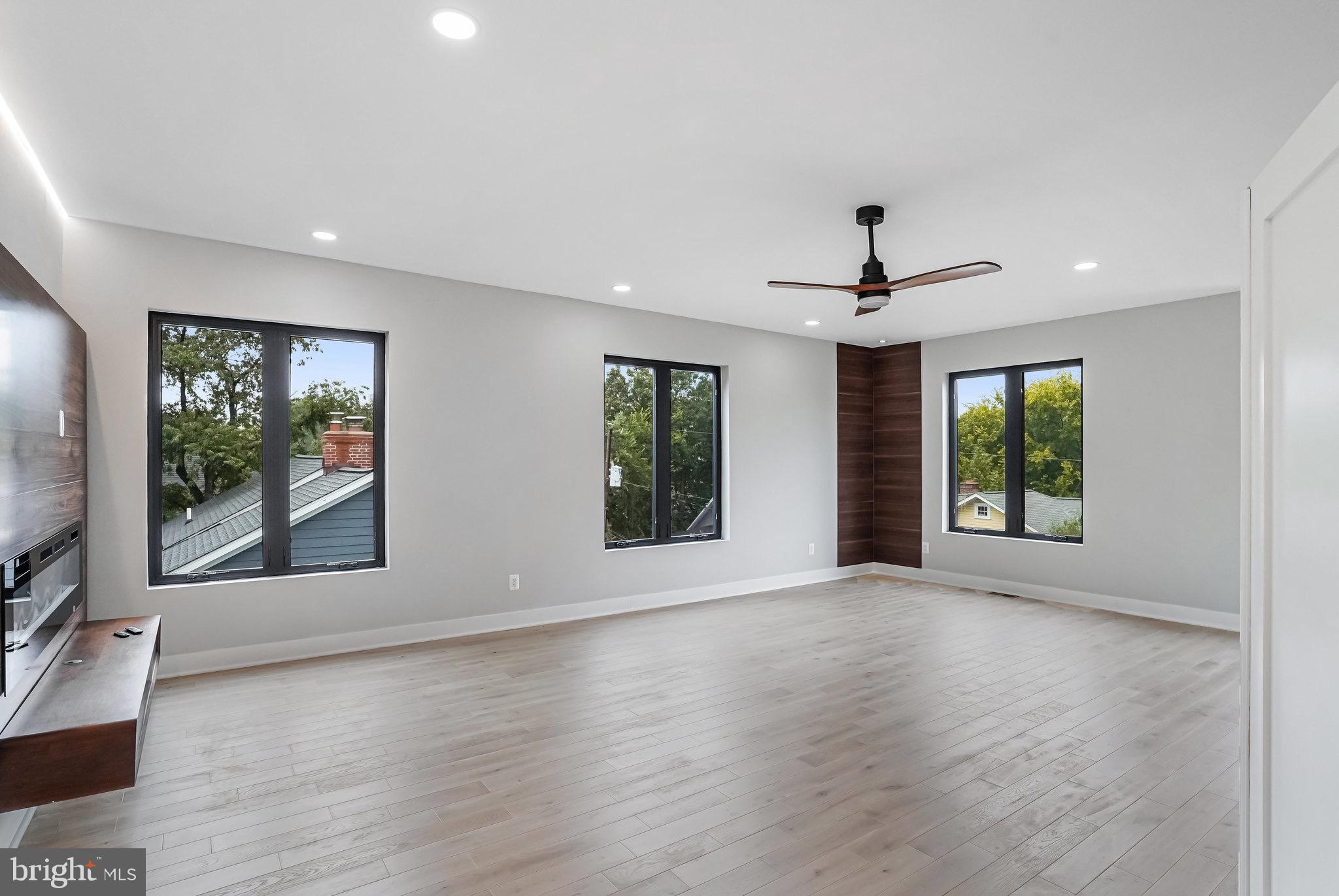 ASHTON HEIGHTS - Residential Lease