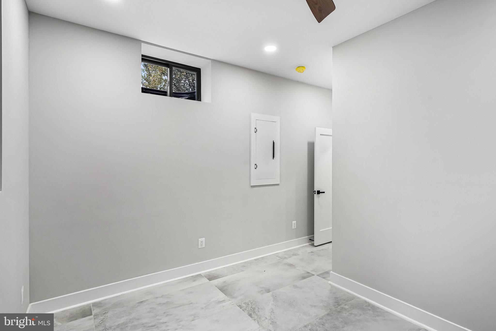 ASHTON HEIGHTS - Residential Lease