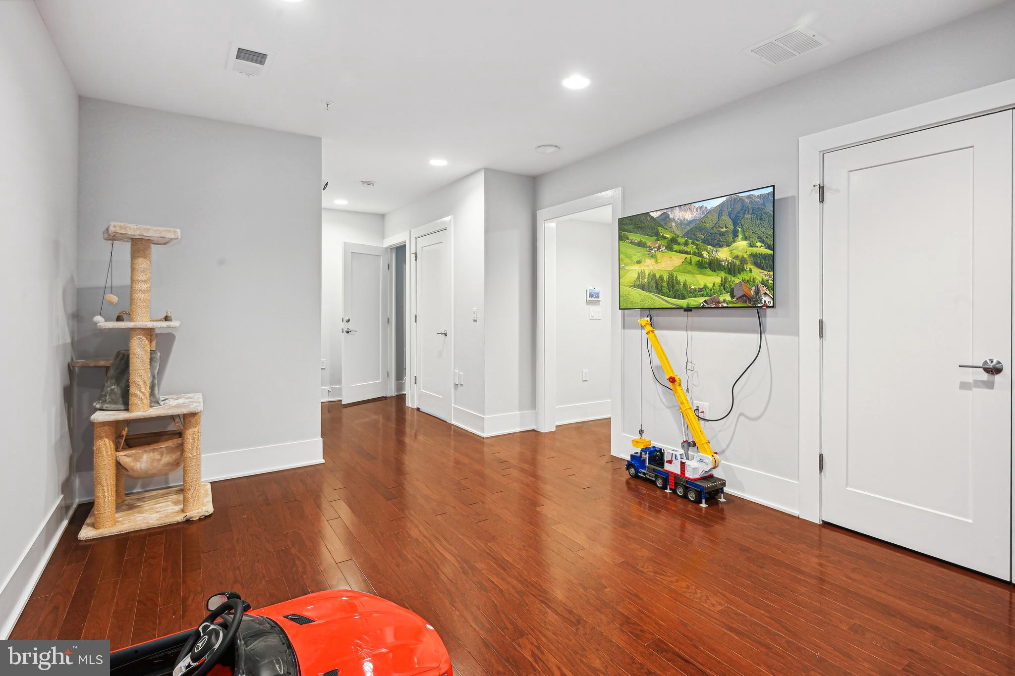 LITTLE FALLS PLACE - Residential