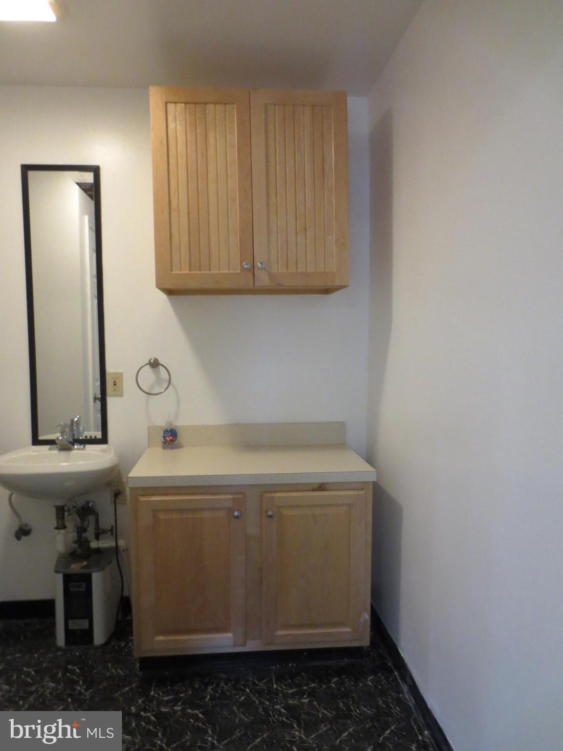 COLUMBIA CORPORATE PARK - Commercial Sale