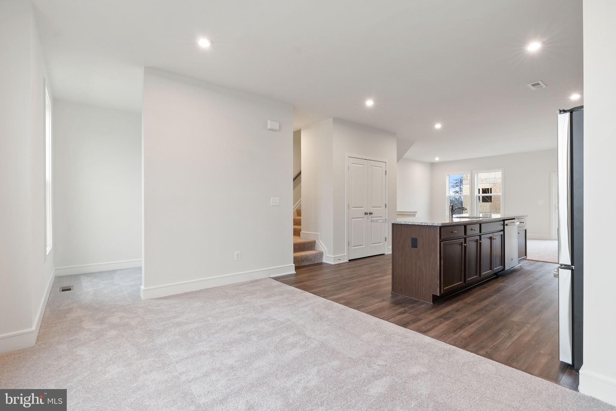 LAKE FREDERICK - Residential Lease