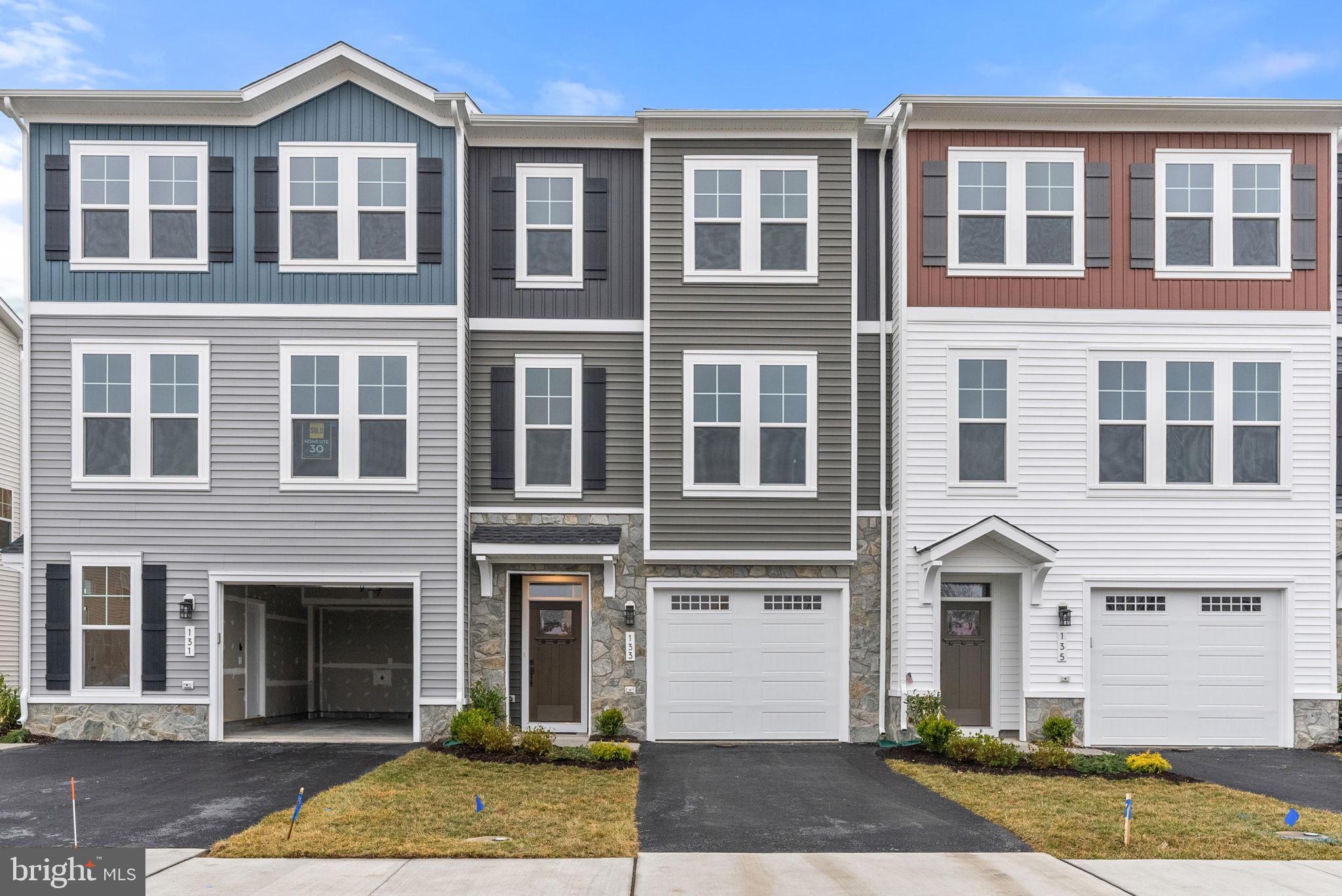 LAKE FREDERICK - Residential Lease