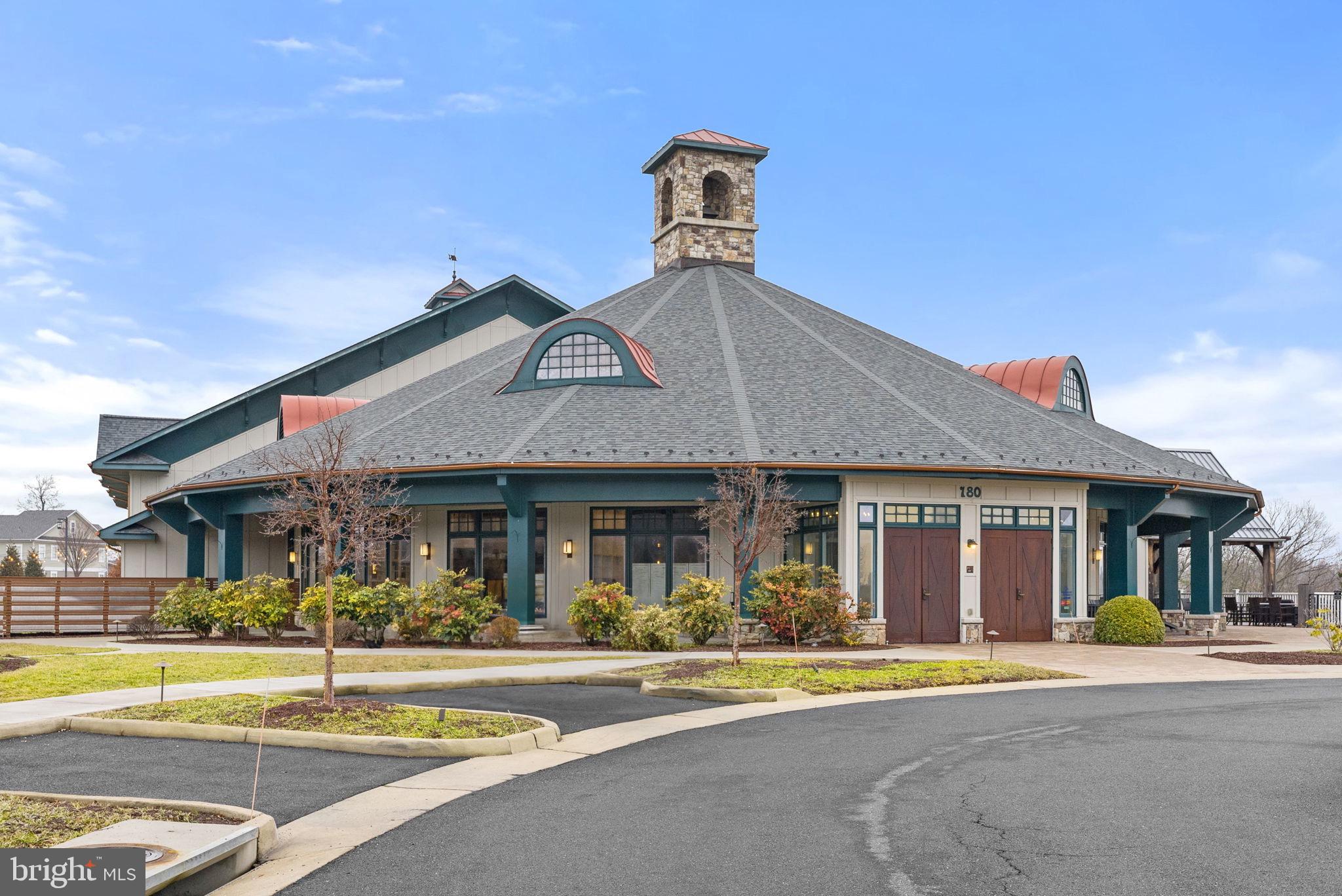 LAKE FREDERICK - Residential Lease