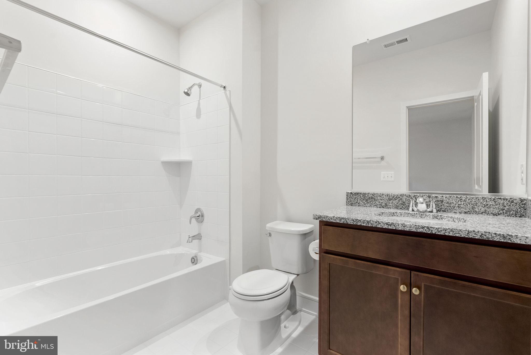 LAKE FREDERICK - Residential Lease