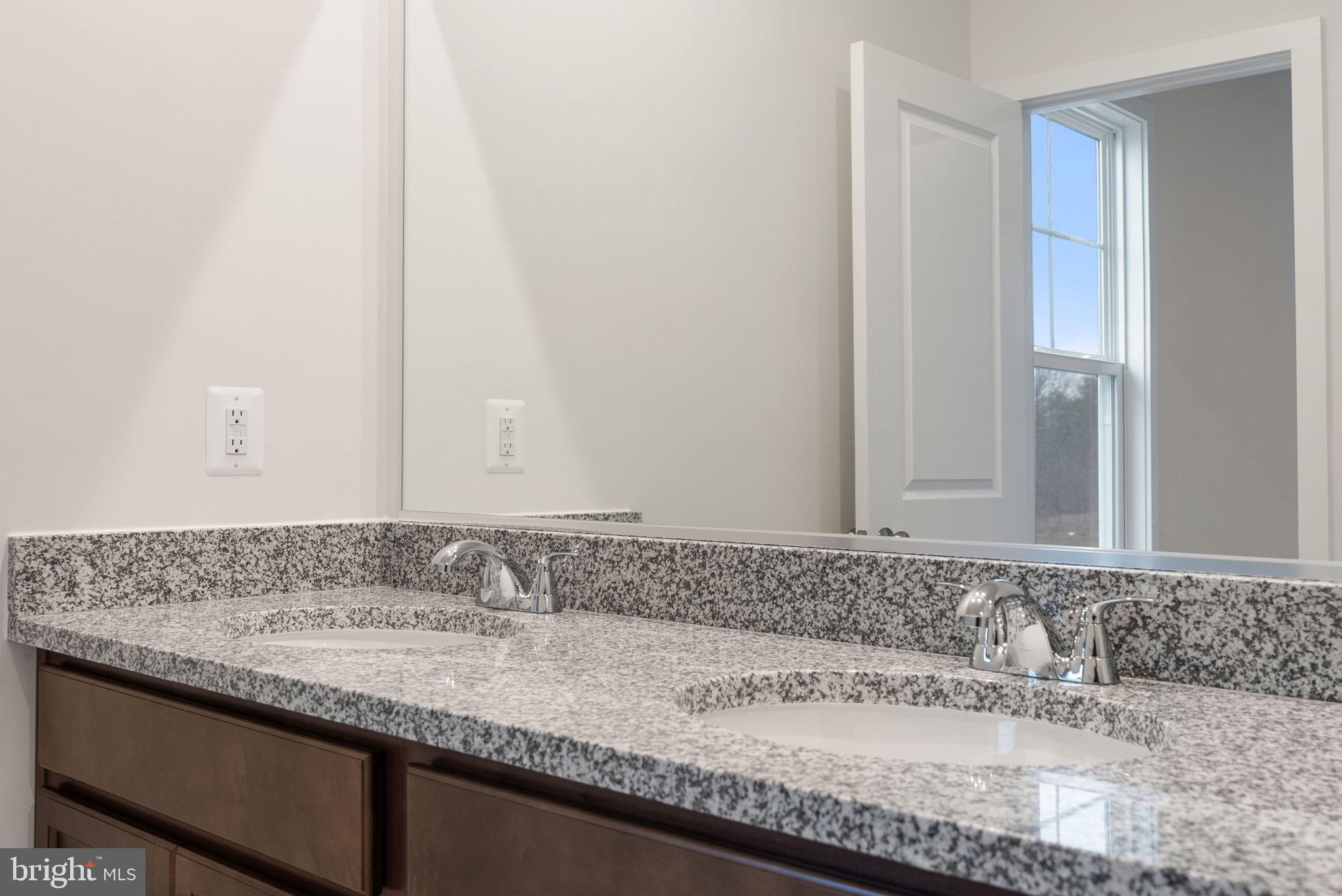 LAKE FREDERICK - Residential Lease