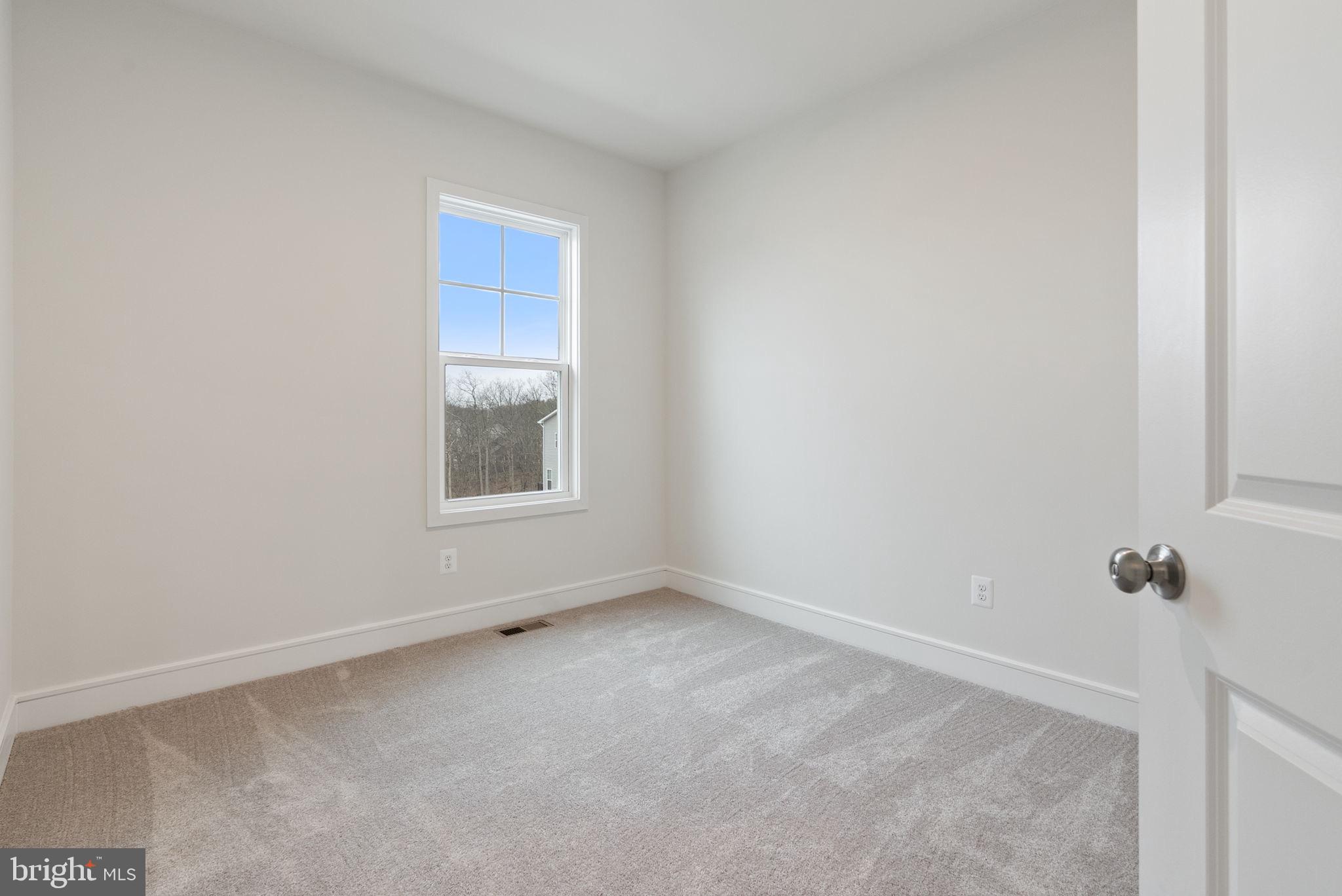 LAKE FREDERICK - Residential Lease