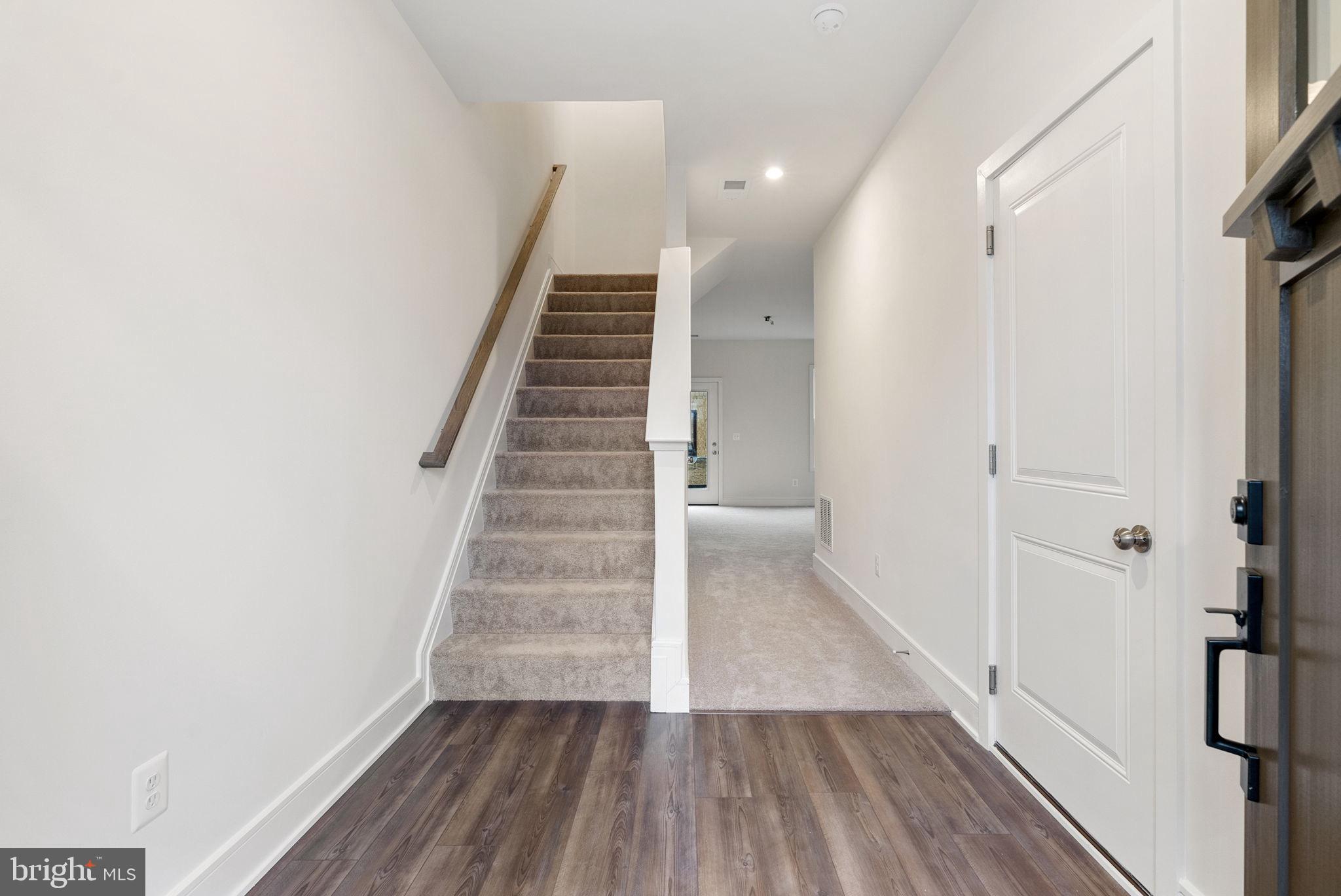 LAKE FREDERICK - Residential Lease