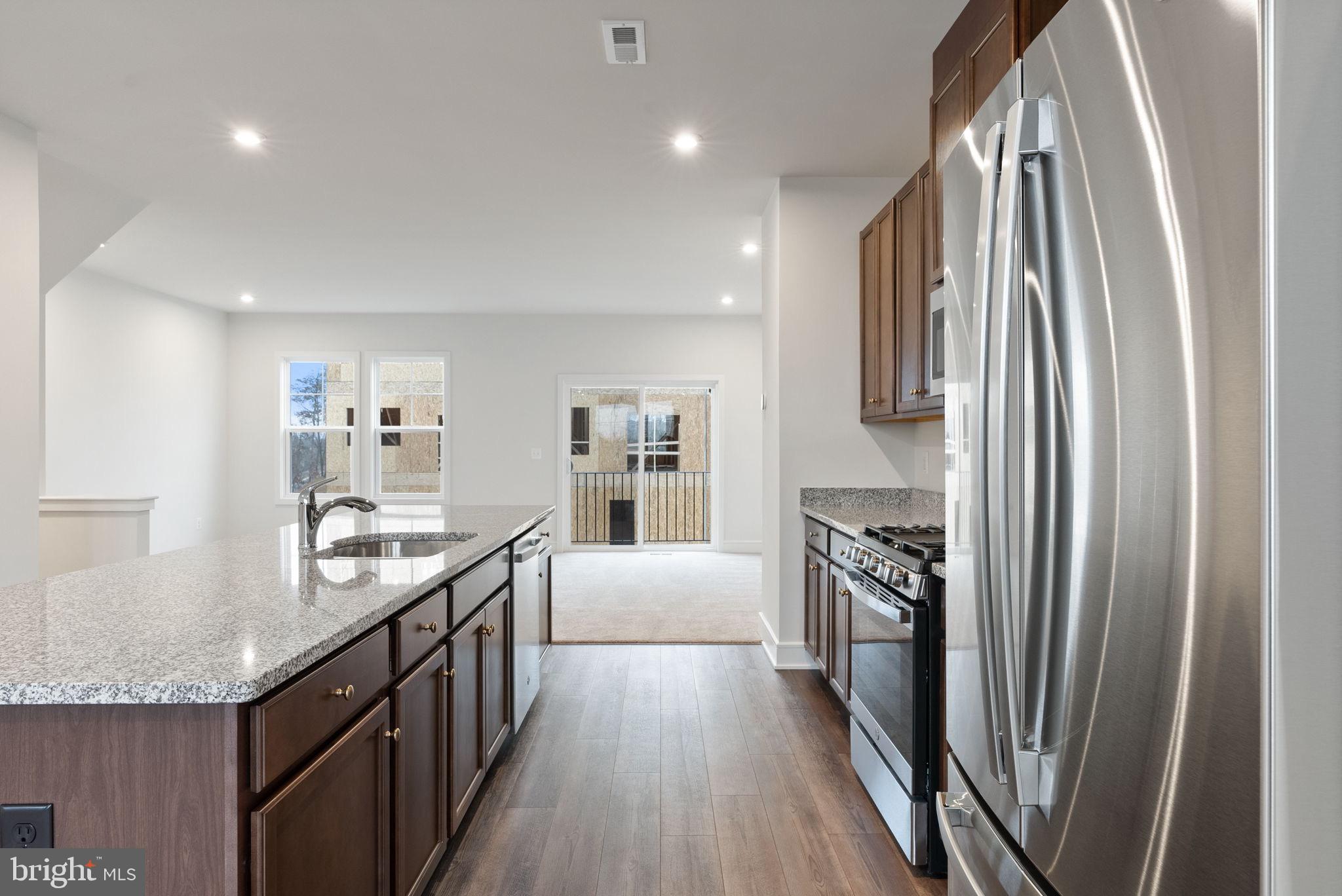 LAKE FREDERICK - Residential Lease