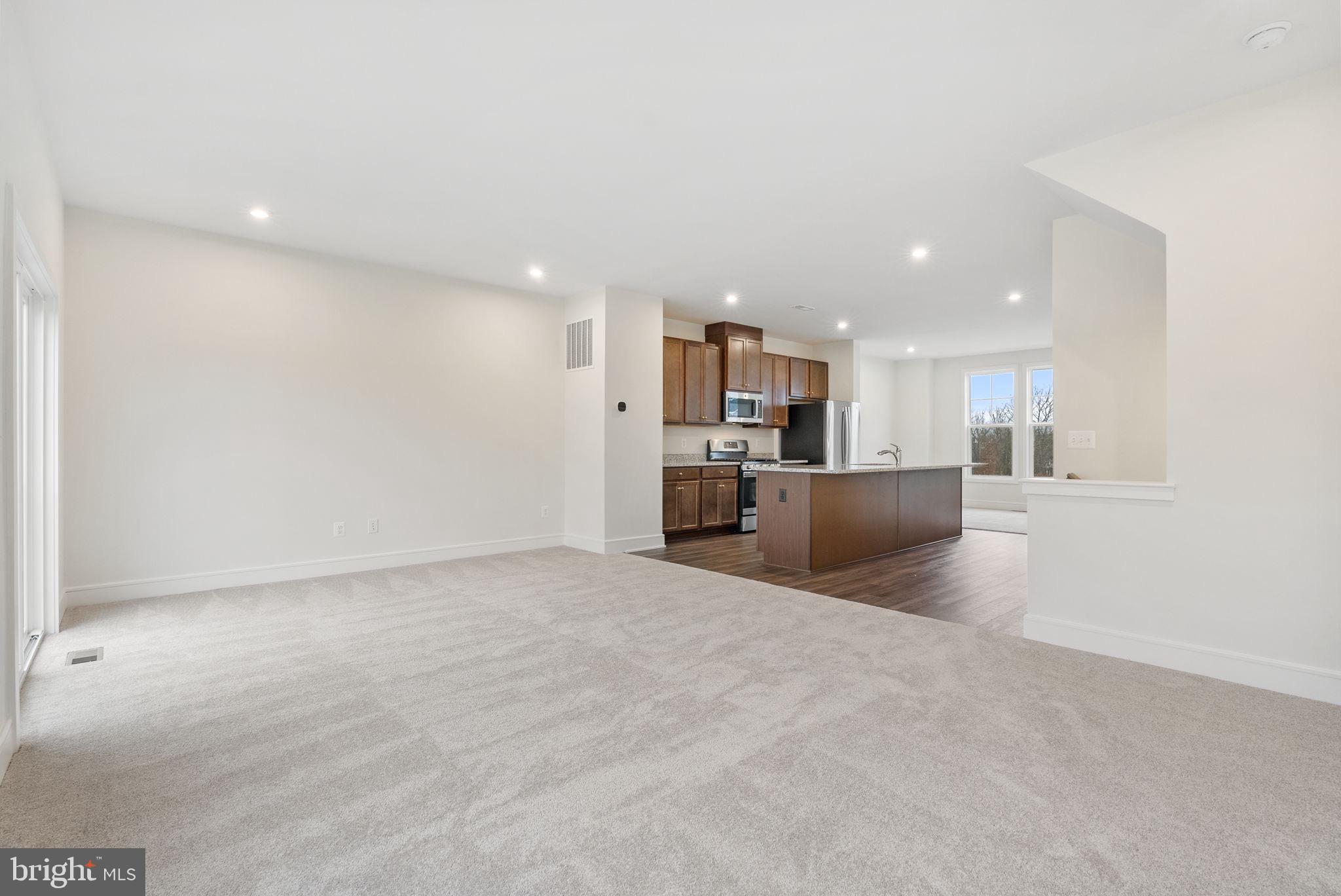 LAKE FREDERICK - Residential Lease