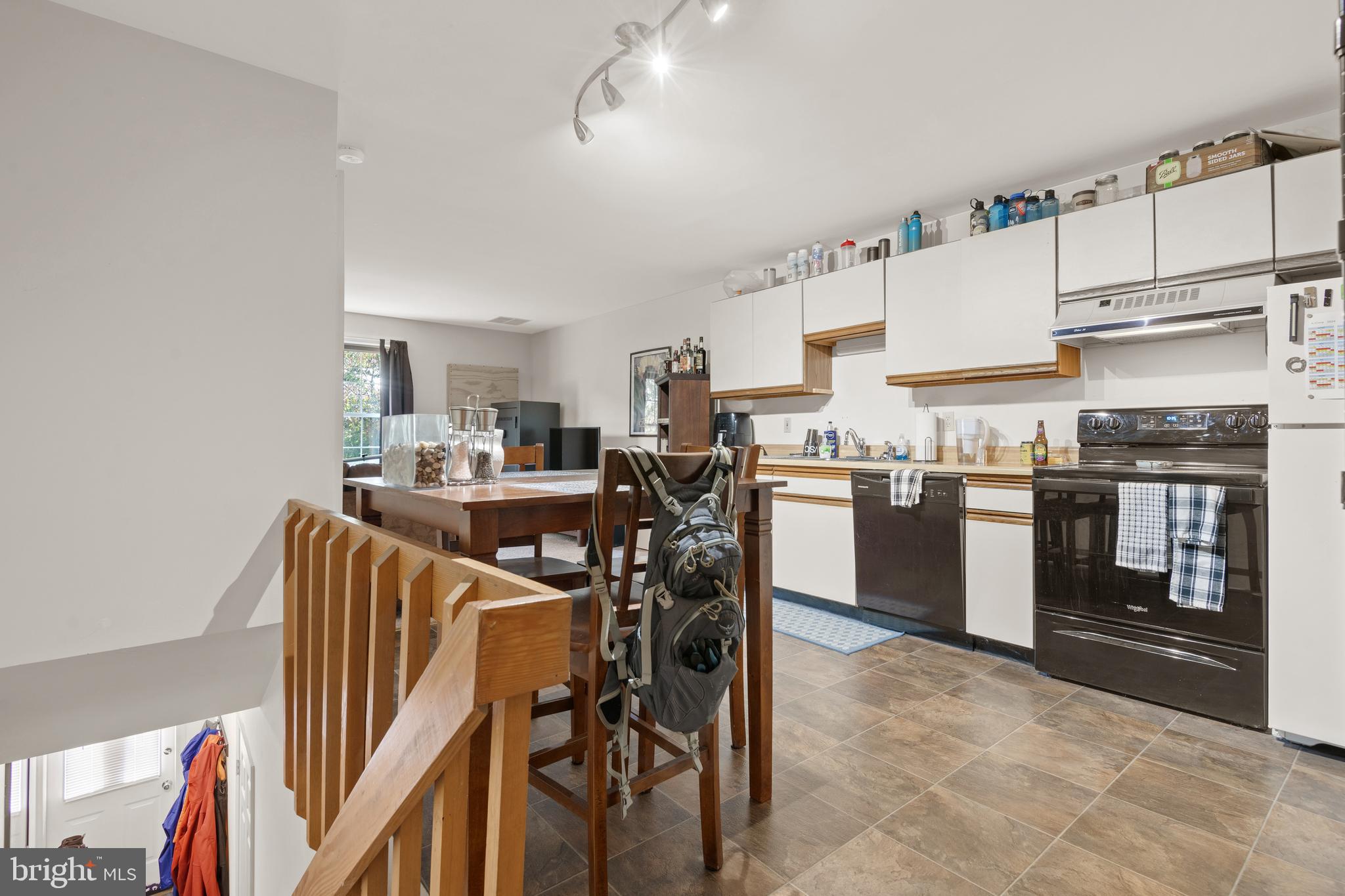 SILVER SPRING - Commercial Sale