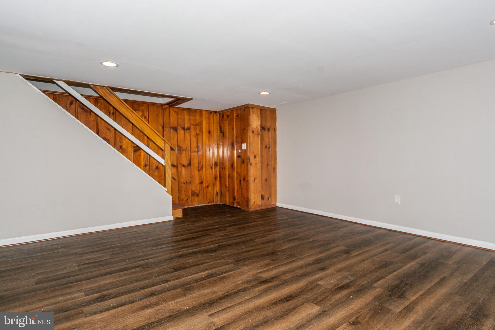 GARDENVILLE - Residential