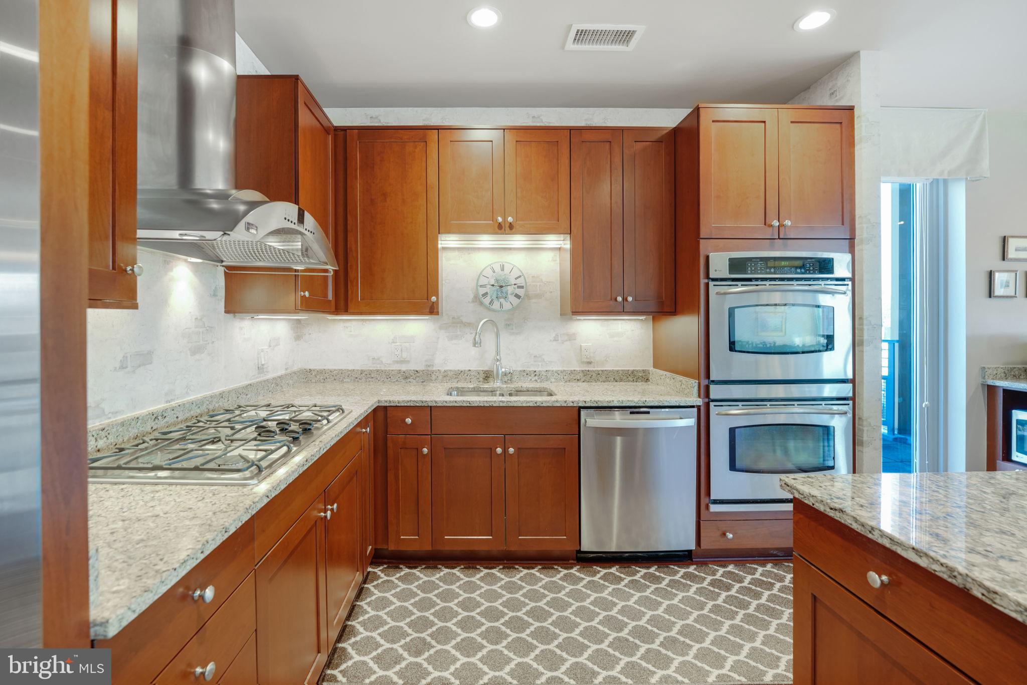 THE BYRON - Residential