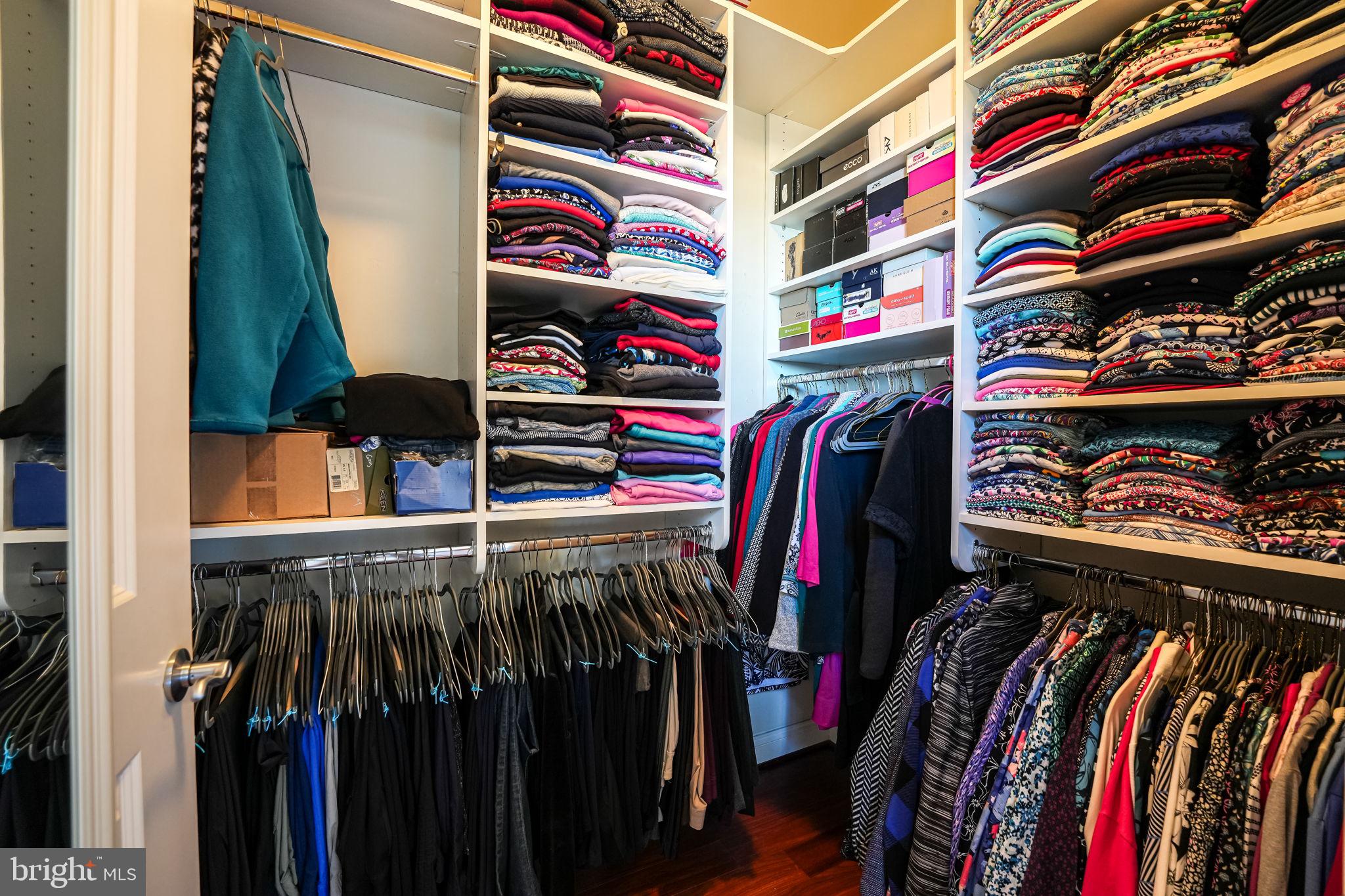 THE BYRON - Residential