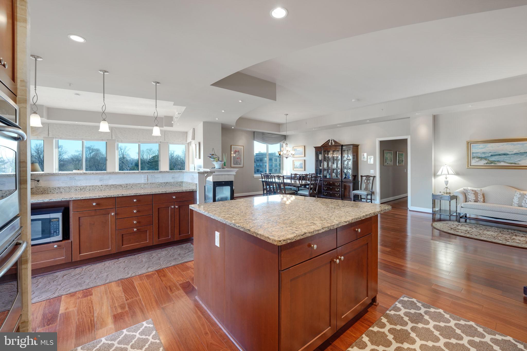 THE BYRON - Residential