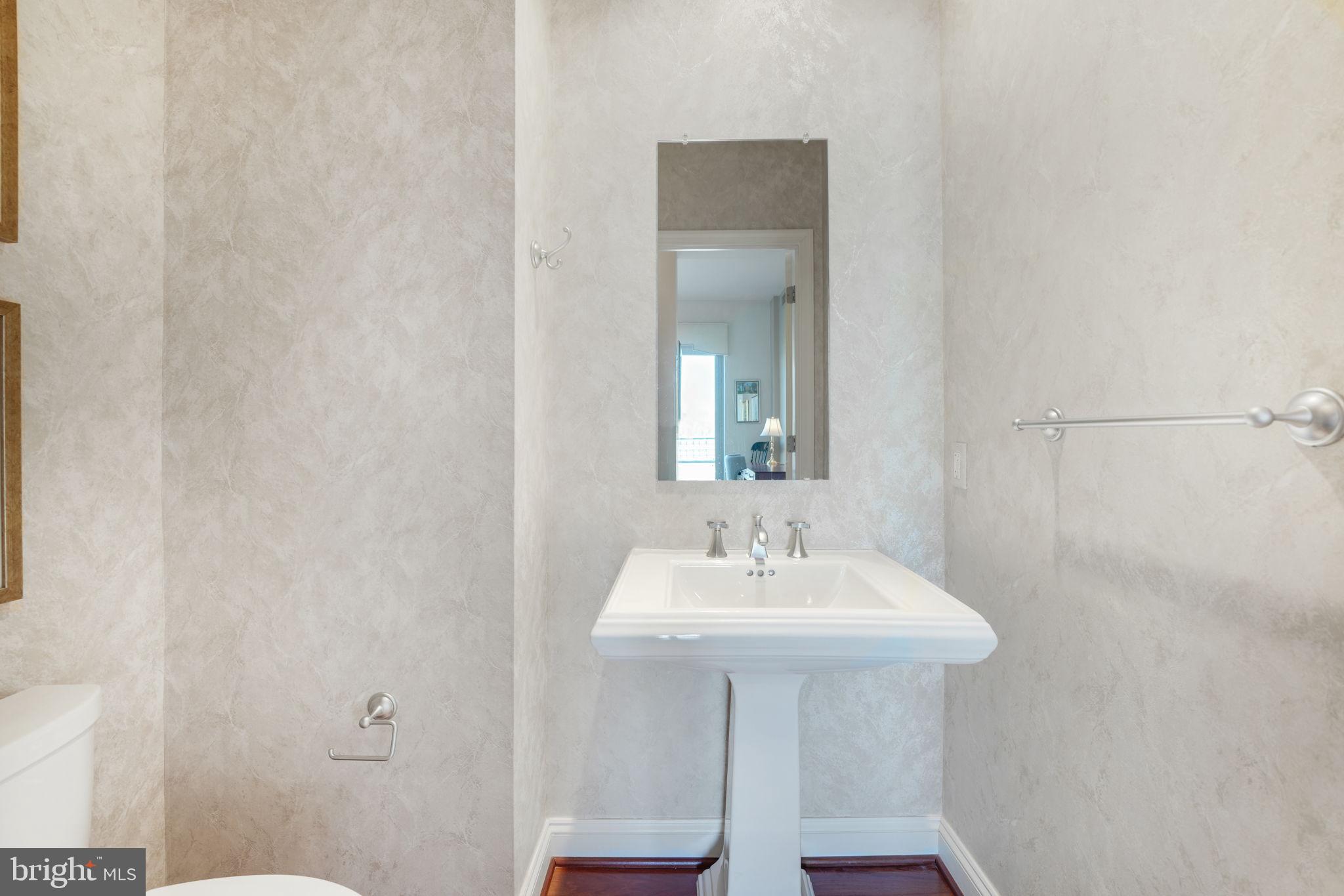 THE BYRON - Residential