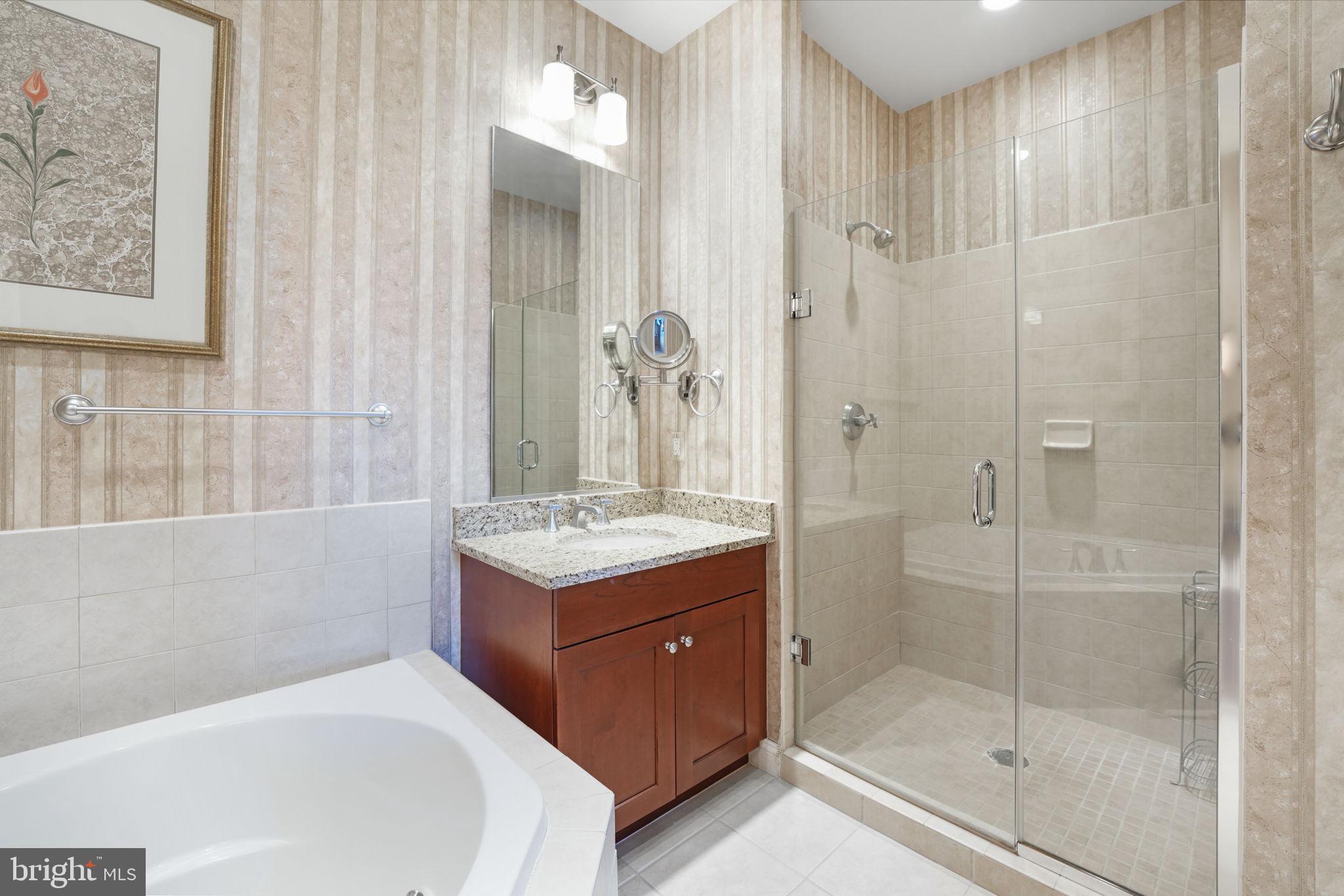 THE BYRON - Residential