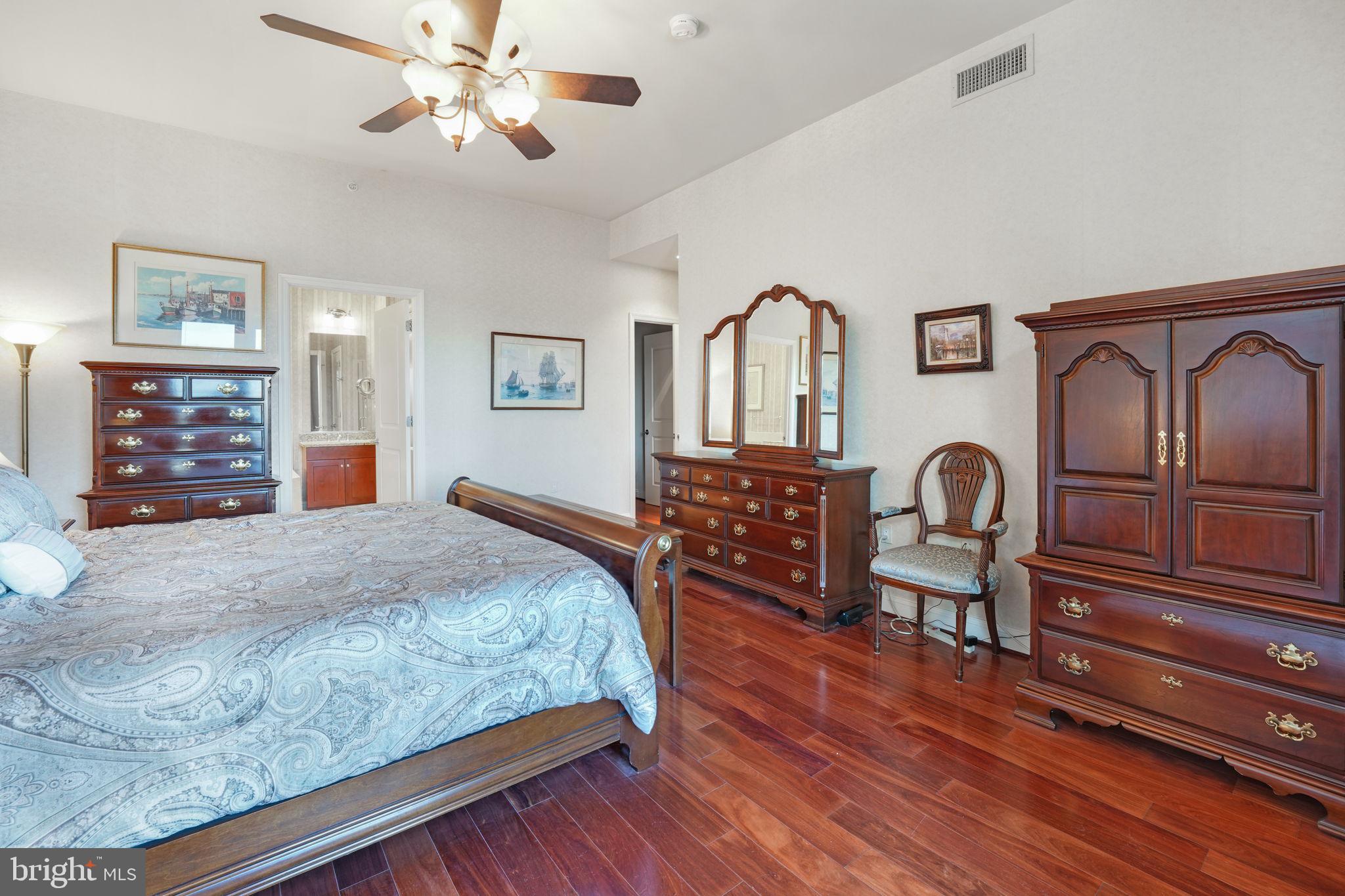 THE BYRON - Residential