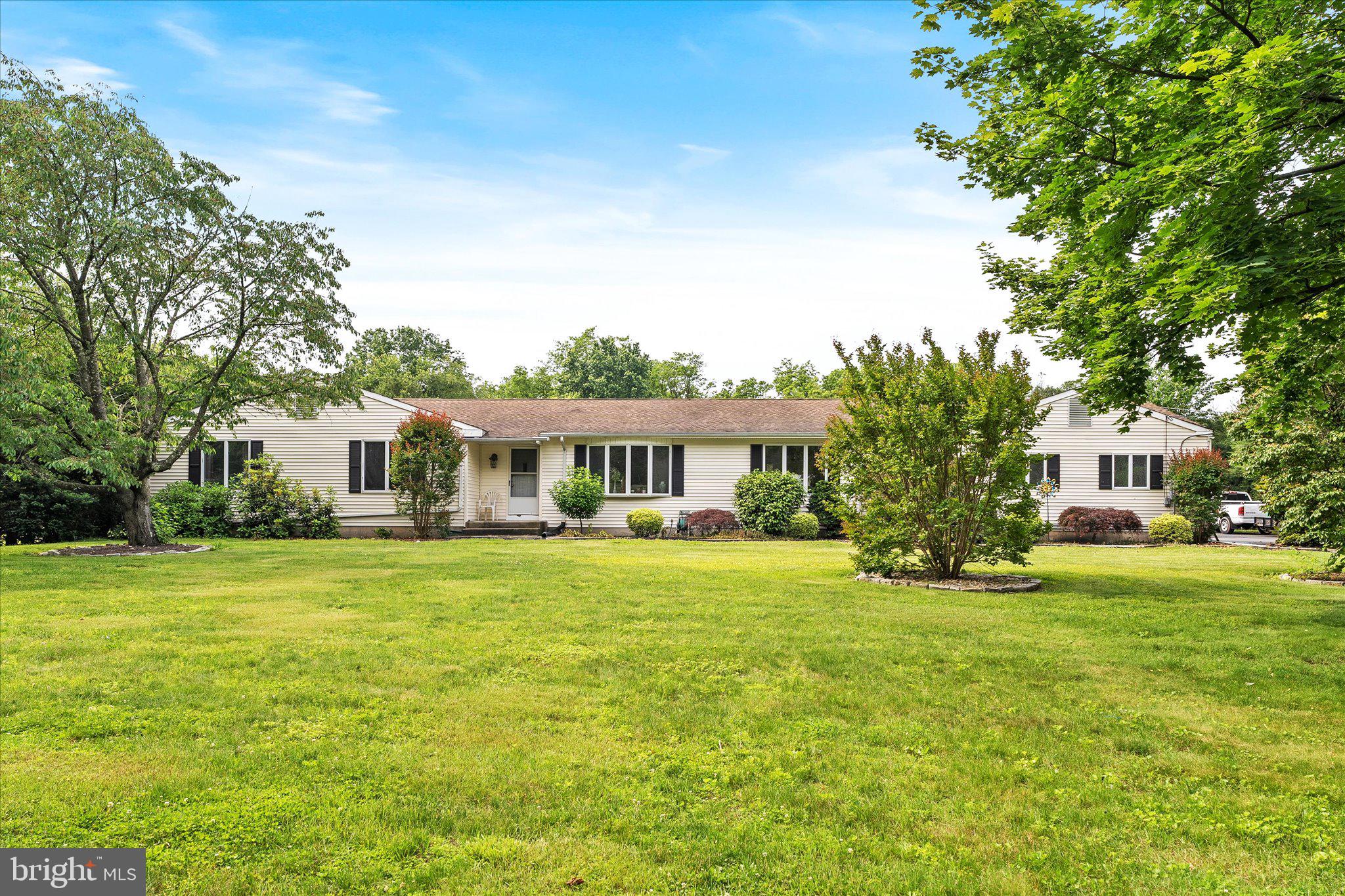 740 WINDSOR PERRINEVILLE ROAD