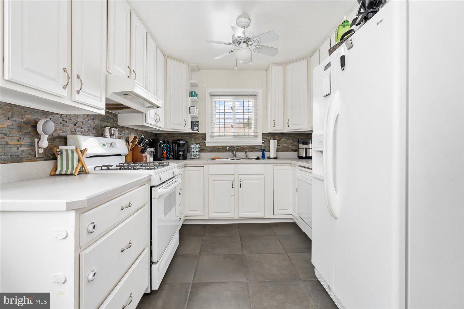 PERRY HALL VILLAGE - Residential