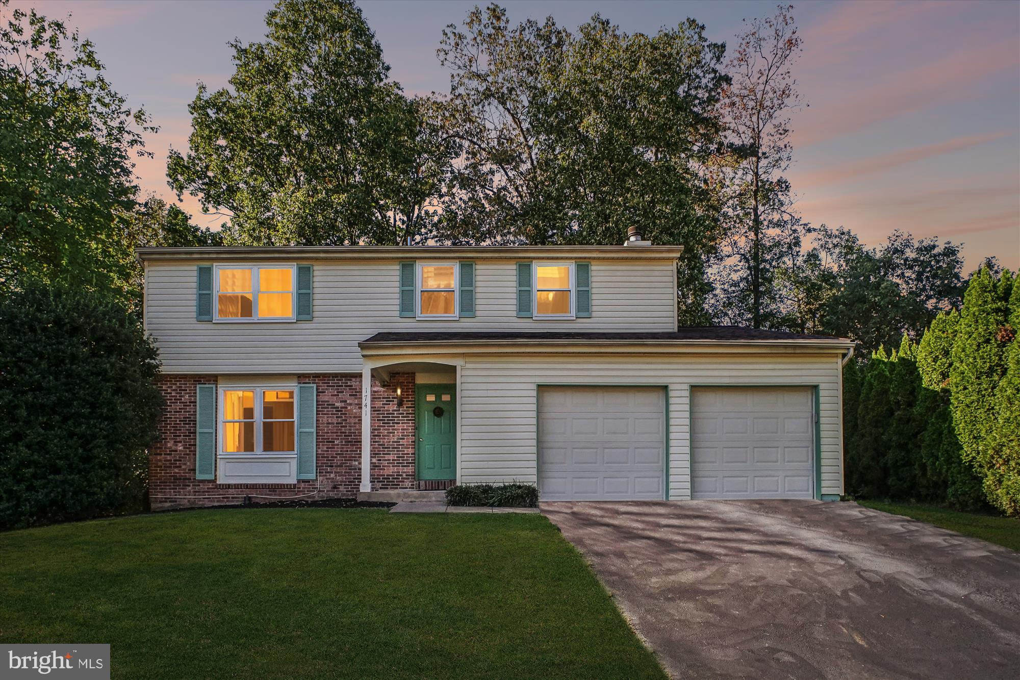 1741 WHITEWOOD LANE