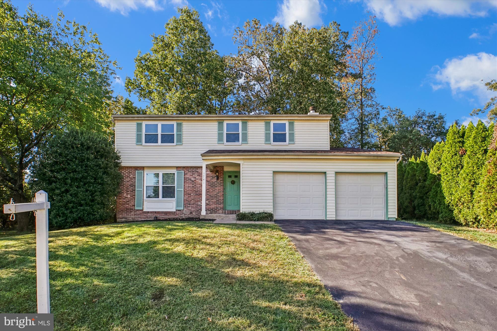 1741 WHITEWOOD LANE