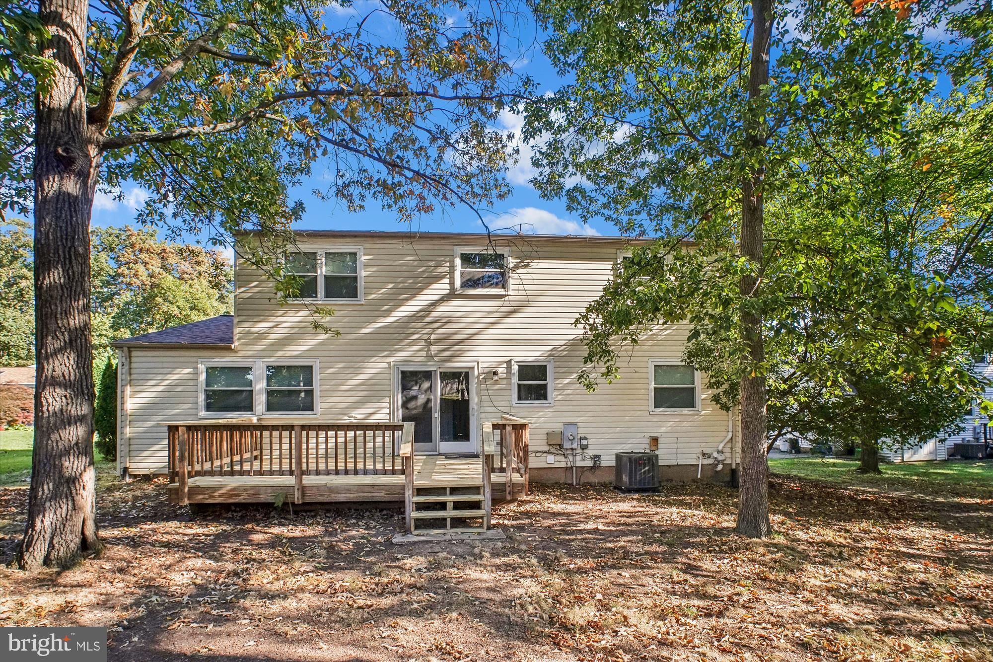 1741 WHITEWOOD LANE