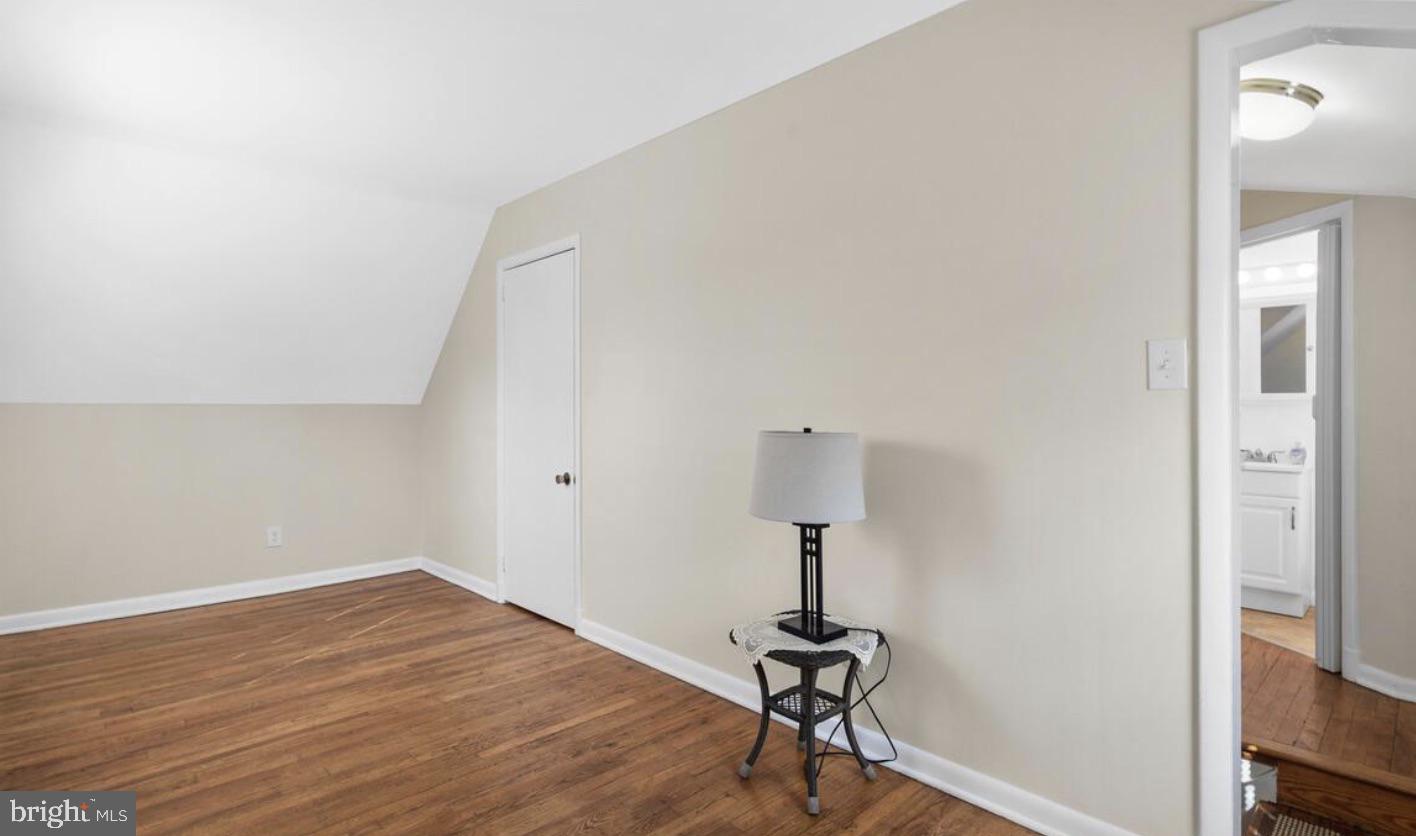 GLENMONT VILLAGE - Residential Lease