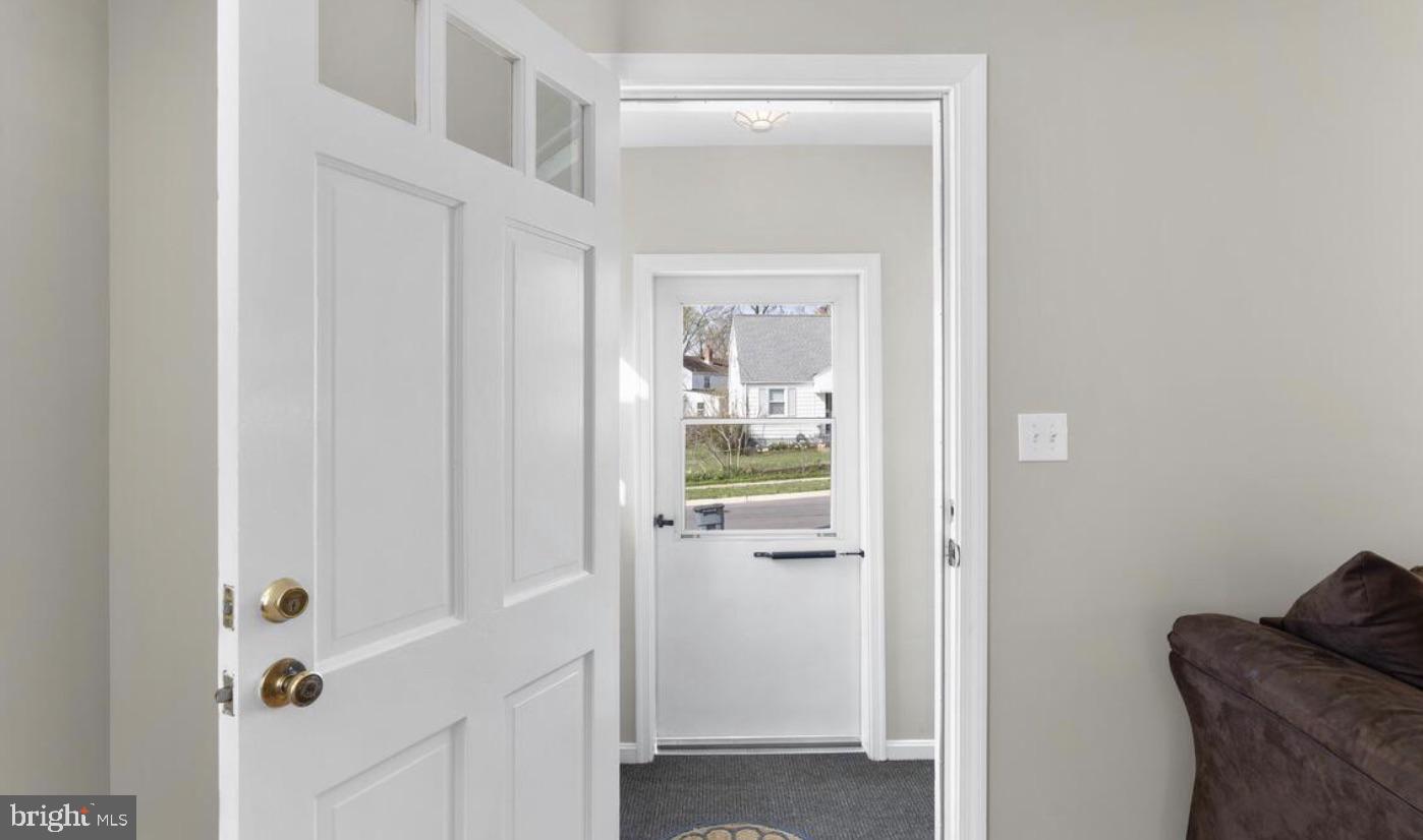 GLENMONT VILLAGE - Residential Lease