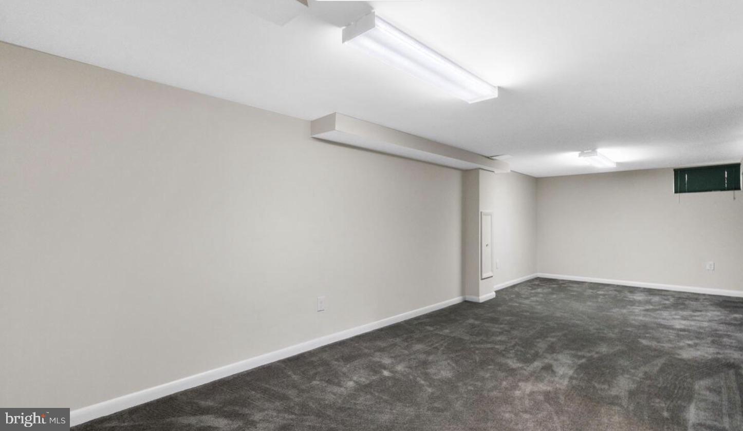 GLENMONT VILLAGE - Residential Lease