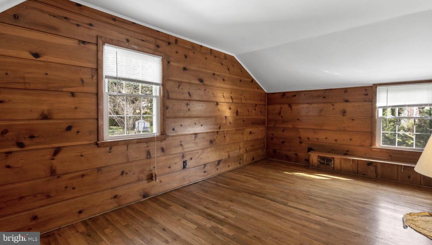 GLENMONT VILLAGE - Residential Lease