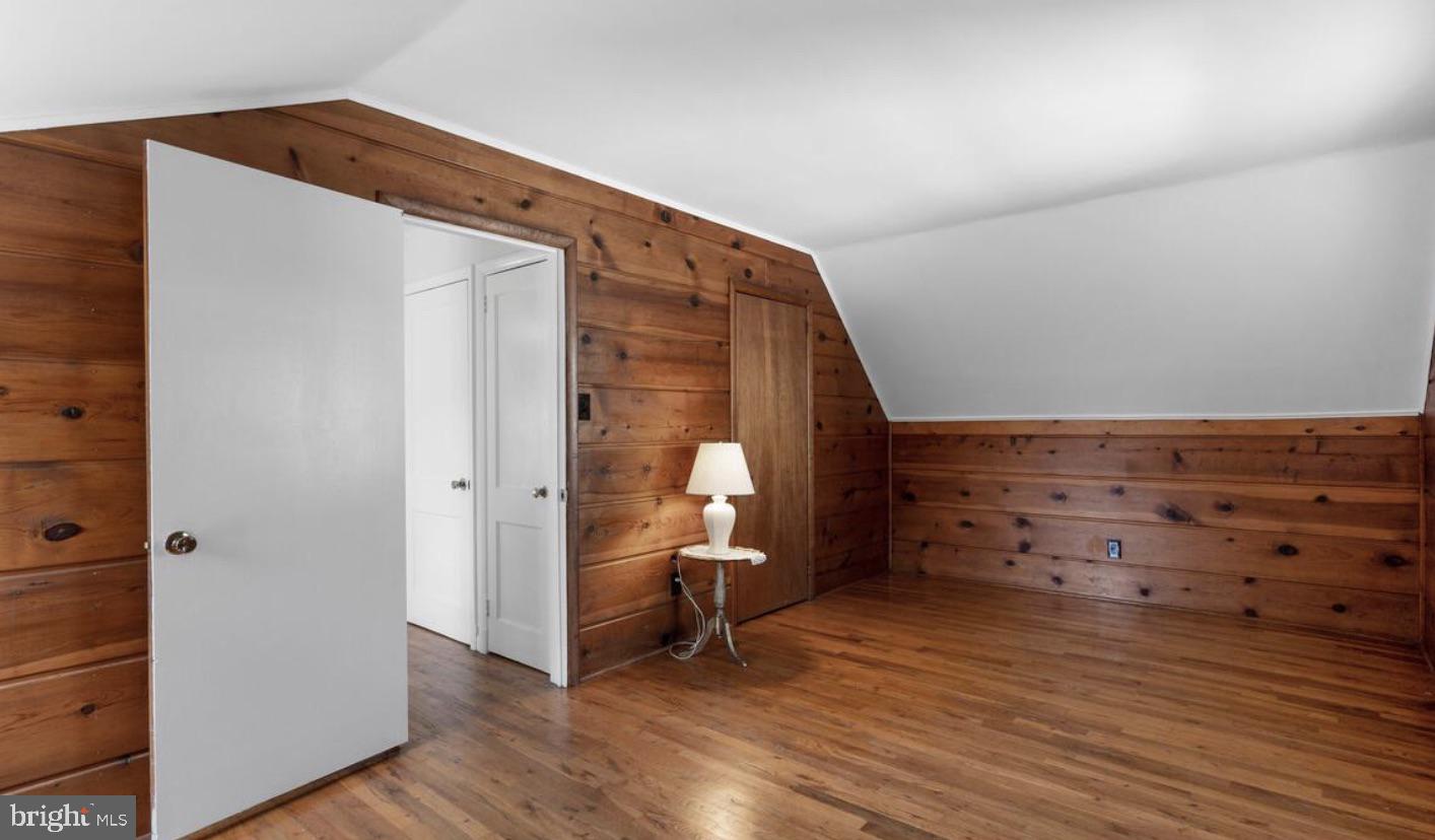 GLENMONT VILLAGE - Residential Lease