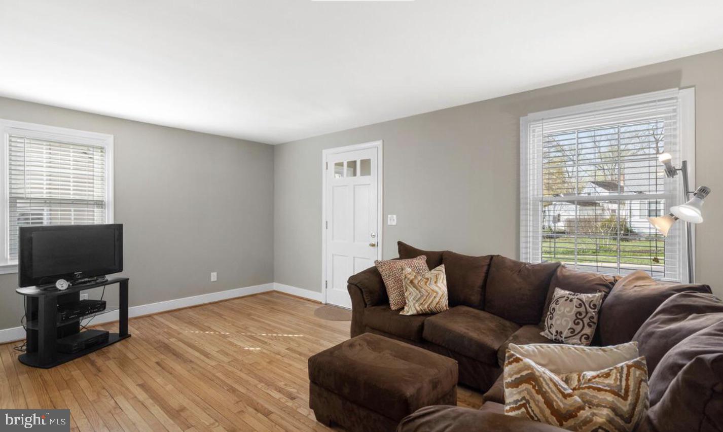 GLENMONT VILLAGE - Residential Lease