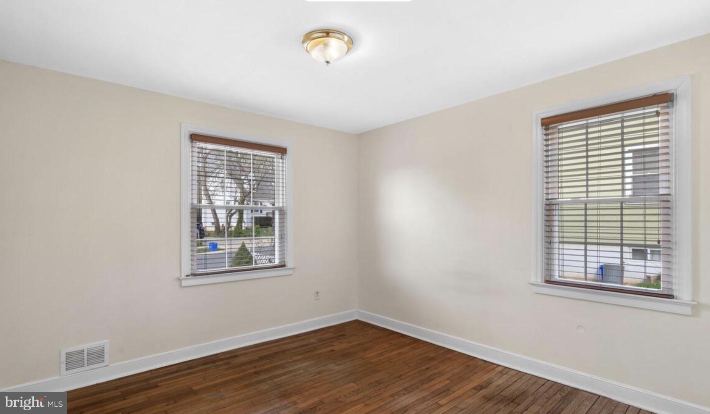 GLENMONT VILLAGE - Residential Lease