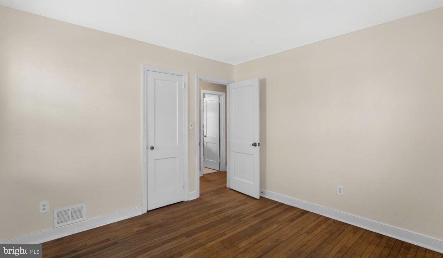 GLENMONT VILLAGE - Residential Lease