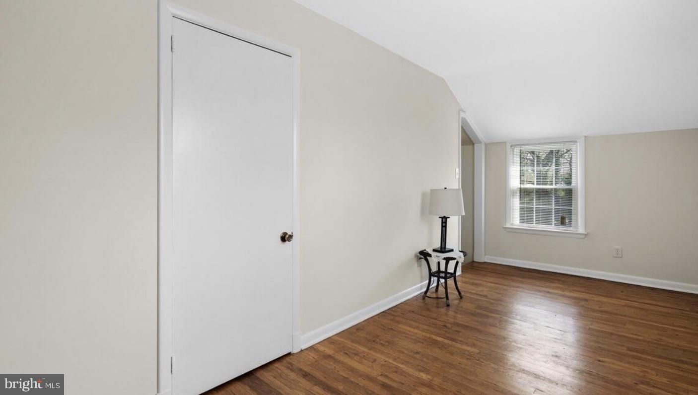 GLENMONT VILLAGE - Residential Lease