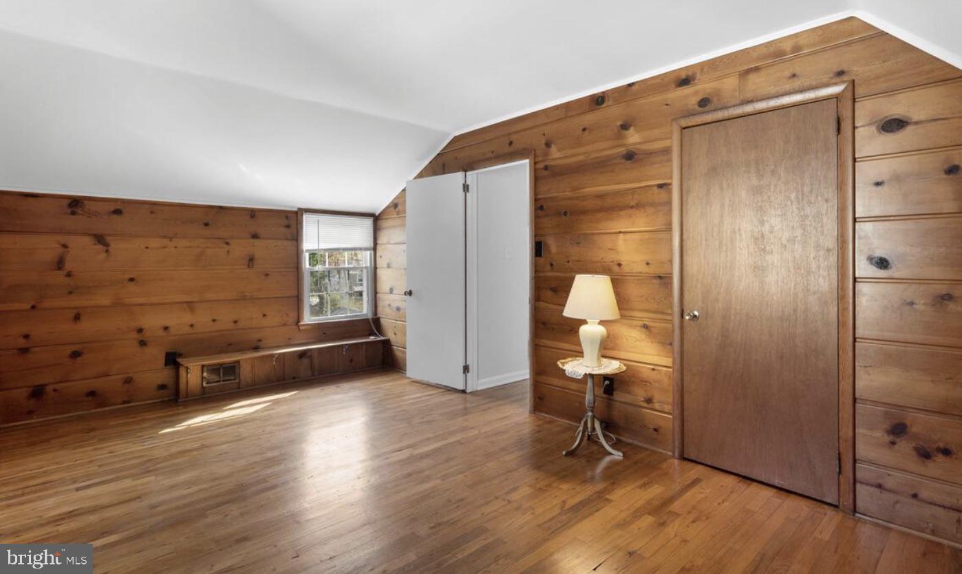 GLENMONT VILLAGE - Residential Lease