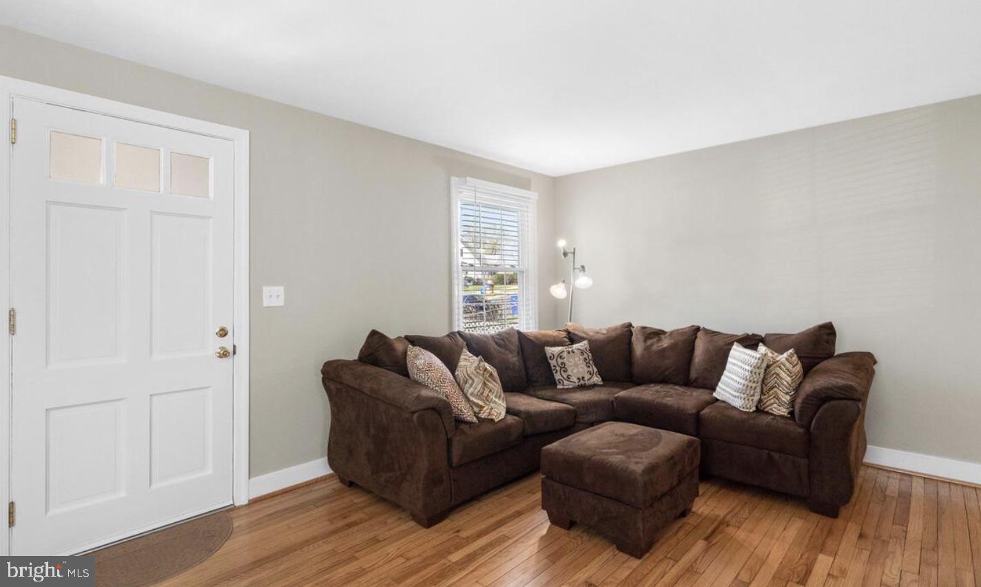 GLENMONT VILLAGE - Residential Lease