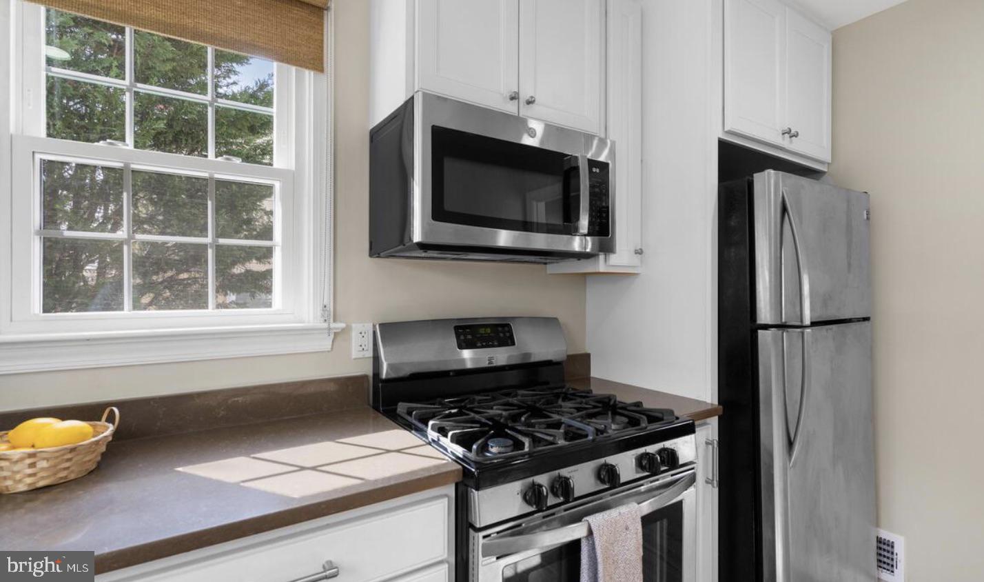 GLENMONT VILLAGE - Residential Lease