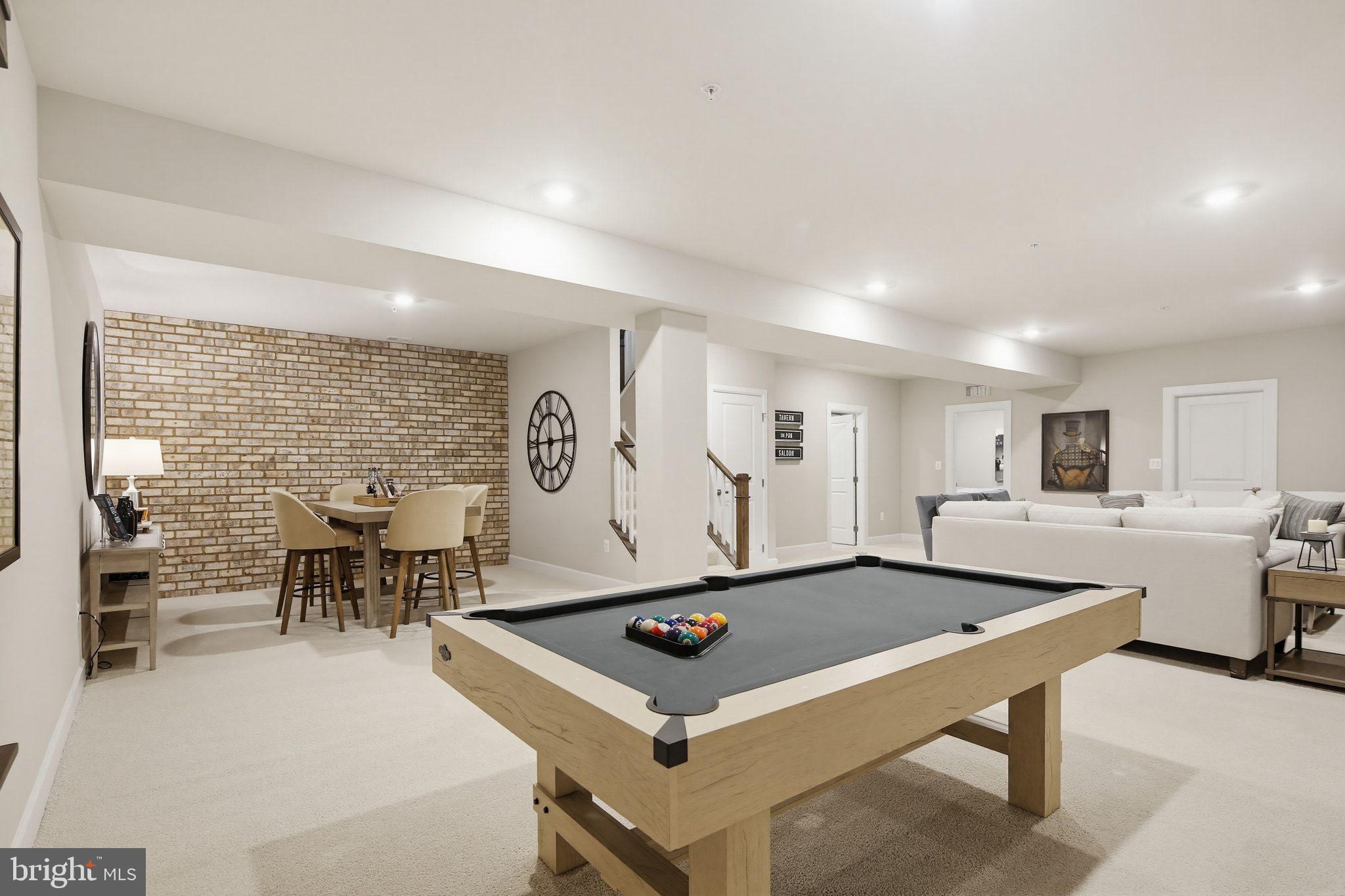 BLOOMFIELDS - Residential