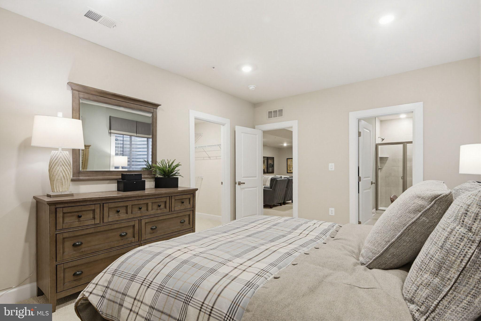 BLOOMFIELDS - Residential