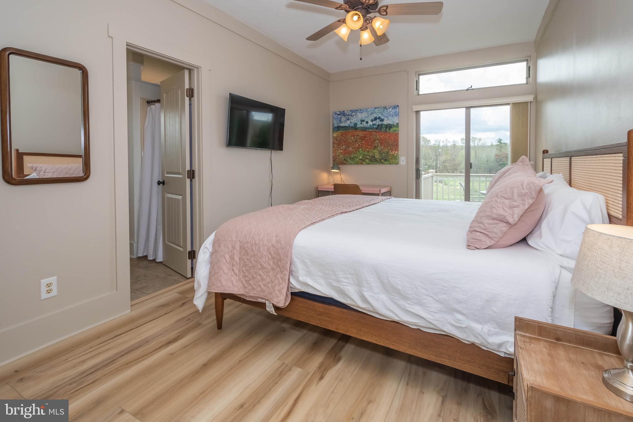 WATERFRONT GREENS - Residential