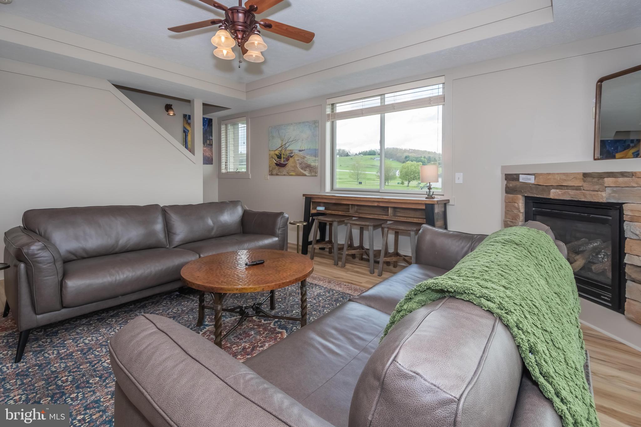 WATERFRONT GREENS - Residential