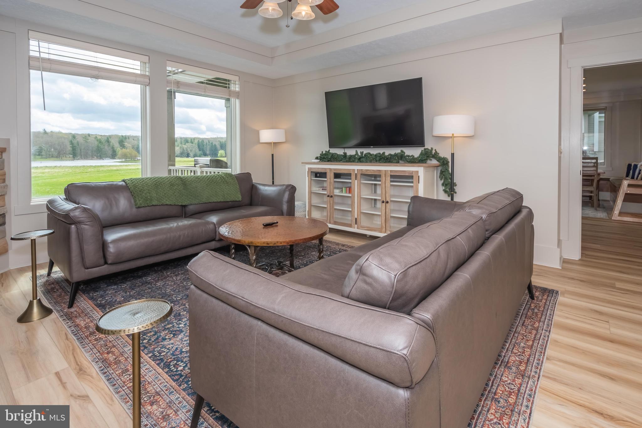 WATERFRONT GREENS - Residential